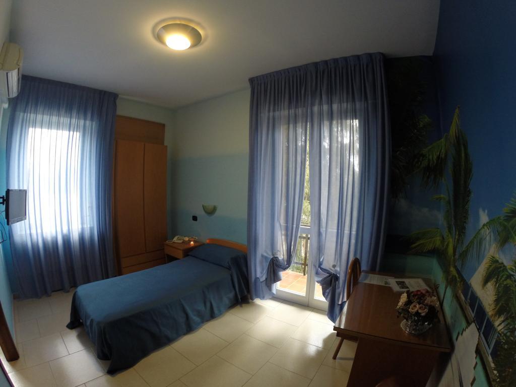 Flying Hotel San Maurizio Canavese Room photo